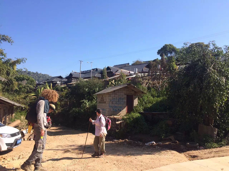 Le Photo du Village d' Alu Laozhai au District de Menghai Pris Par Sam Yan Qui est Un Guide Anglophone à XishuangBanna 02